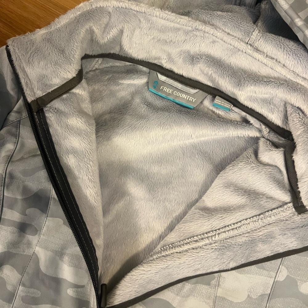 Free Country Super Softshell Jacket - Picture 5 of 9
